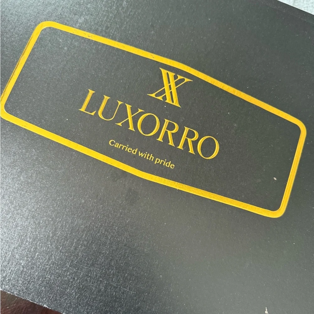 Brand New Luxorro Briefcase